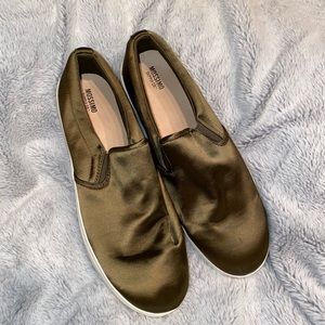 MOSSIMO army green sneakers